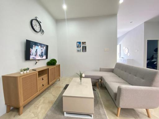 Hozby Family Suites Ring Road Medan - Housity