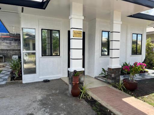 Davao Transient Villa with 24hrs security guard BBQ Grill , Free Parking and Wifi - Housity