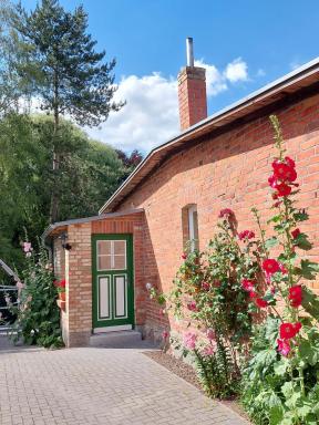 Zum Grünen Rad - Housity