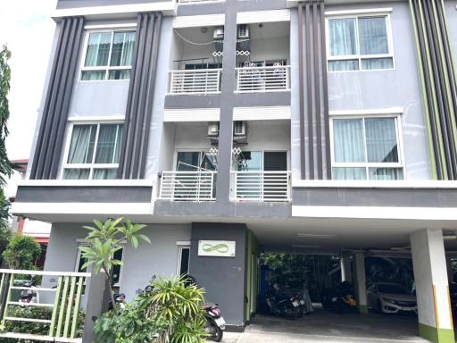 8 Residence - Housity