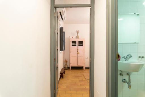 Andalusian Courtyard - Housity