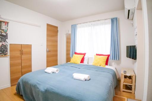 Triphome Tateishi New open/2 single beds/big table/300M WiFi - Housity