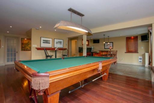 Luxury Bachelor by Halifax Waterfront,Hot Tub - Housity
