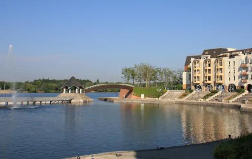 Midoon guest - The Balcony - Grand appartement Créteil proche Paris - Housity