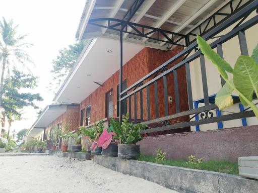 Chef Panyang Beach Resort Okoy - Housity