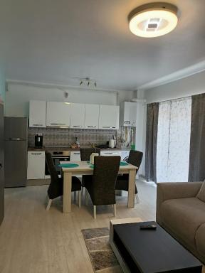 Apartament încântător cu terasa și cada cu jeturi! - Housity