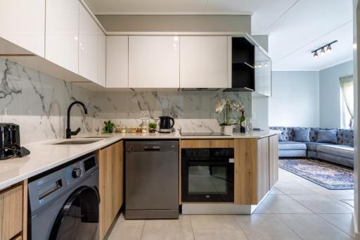 Lovely 1 Modern bedroom in Waterfall City - Housity