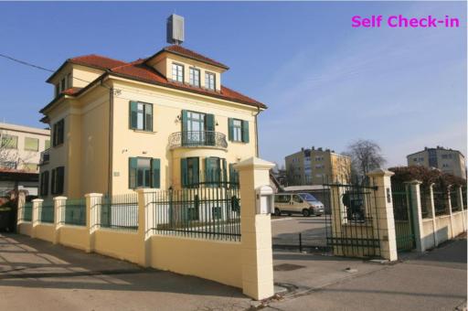 Hotel Vila Katrca - Housity