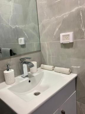 New 2 rooms flat fully equipped 5 min to Bat Yam beach near Tel Aviv - Housity