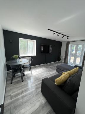 Modern luxury two-bedroom apartment - Housity