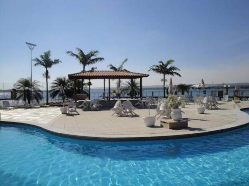 Charmoso Flat Lake Side - Housity