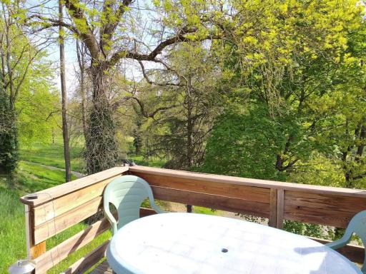 Charmant petit T2 au bord de l'Allier - Housity