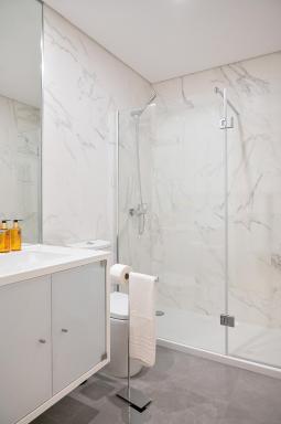 Palmeiras Apartment, by Bolhão Residences - Housity