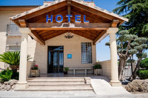 Hotel Malena - Housity