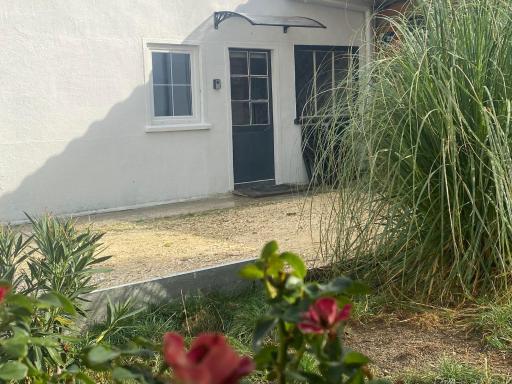 Petite maison, quartier calme. - Housity