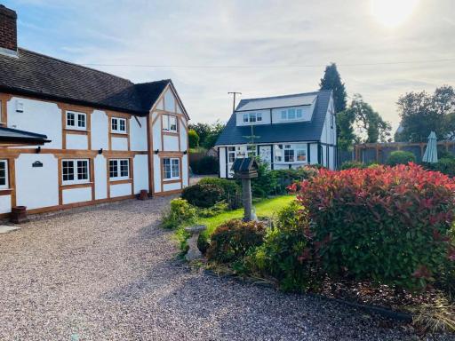 Ivy Cottage - Housity