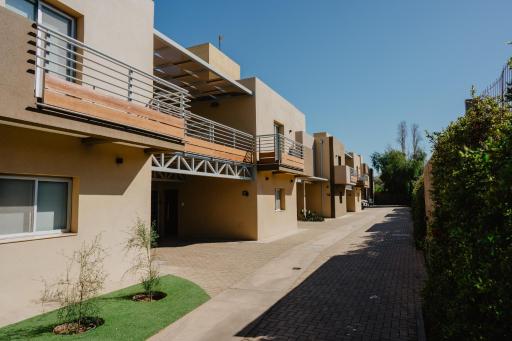 Portal del Aguaribay, Complejo Boutique - Housity