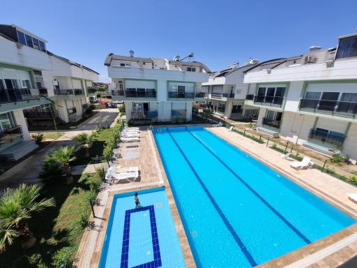 3 bedrooms with pool - Housity