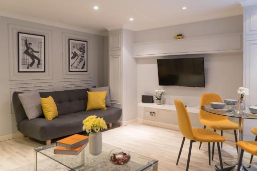 [Camden Luxury Flat] with Private Patio - Housity