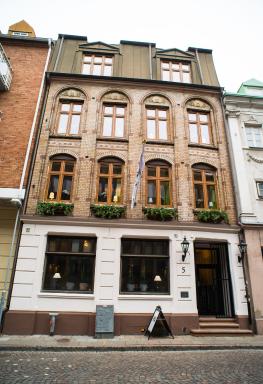 H5 Hotel - Housity