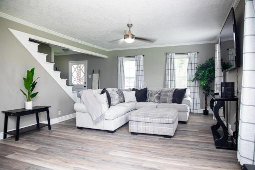 Luxurious 5 Bedroom Home! Great Location! - Housity