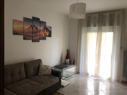 Casa di Max - private room in apartment with shared bathroom FREE PARKING - Housity