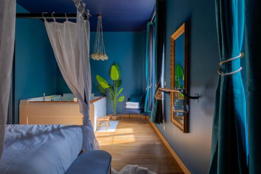 Escape Love - Housity