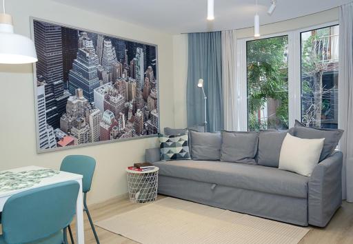 ~ The Blue Apartment ~ 1BD with a Cozy Balcony - Housity