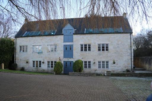 Flat 2 - The Old Mill - Bowbridge Lock - Stroud - Housity