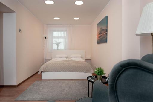 Crown Apartment - Housity