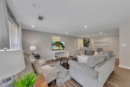 Good Karma Rentals - Newly refreshed! Norcross Home - Peaceful & Convenient 4m To I-85 - Housity