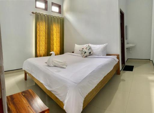 Santiago Bed and Breakfast at Desa Wisata Moni - Housity