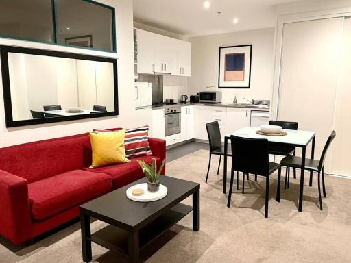 Astral Apartments - Perfectly located 2 bedroom apartment in St Kilda - Housity