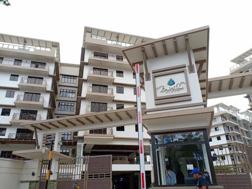 BRISTLE RIDGE CONDOMINIUM - Housity