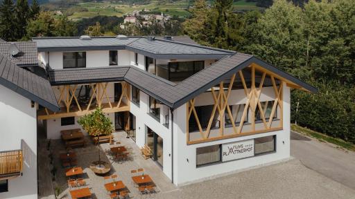Plattnerhof Viums - Quiet family farm with heated pool and Guest Card near Brixen - Housity