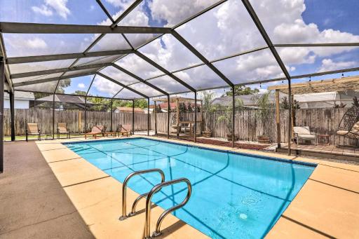 Modern Pinellas Park Home Less Than 10 Mi to Beach! - Housity