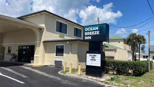 Ocean Breeze Inn - Housity