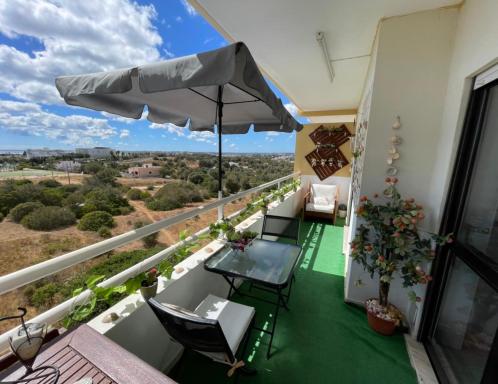 Cozy Sunny Apartment Wi-FI & AC - Housity