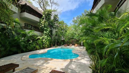 Outstanding Duplex Condo w/rooftop in Tulum - Housity