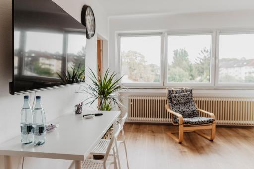 SK Apartments - Red - Housity