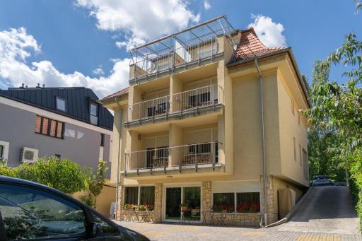 BALATONAIR Vendégház - Housity