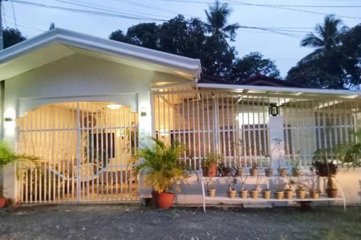 3-BEDROOM HOUSE (FULLY-FURNISHED) WITH MINI POOL - Housity