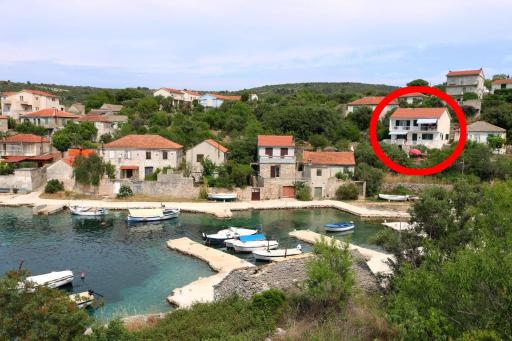 Apartments by the sea Drvenik Veliki, Drvenik - 19229 - Housity