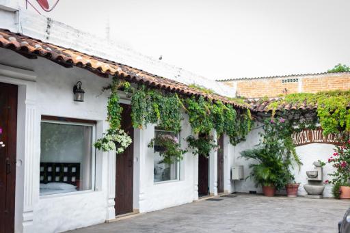 Hostal Villa Blanca - Housity