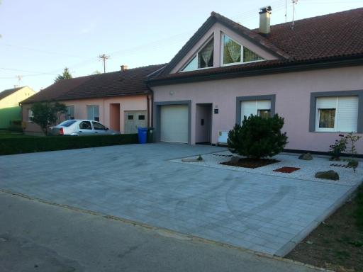 Apartments with a parking space Osijek, Slavonija - 19366 - Housity