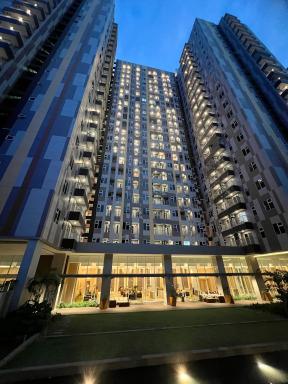 Apartment podomoro deli city lexington tower - Housity