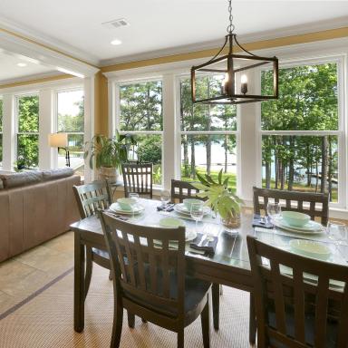 Luxury Lakefront Cottage, Clarks Hill Lake with deep water dock year round - Housity