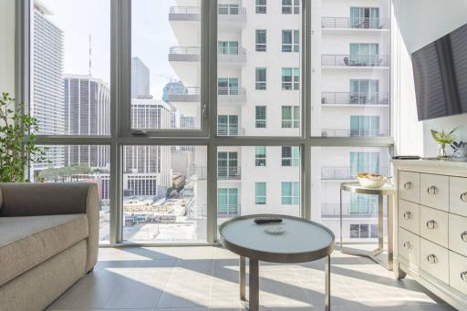 Amazing Condo in Downtown Miami/Brickell w/PARKING - Housity