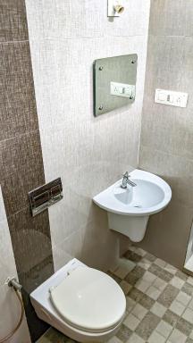 Shangri-laa hotel apartments - Housity