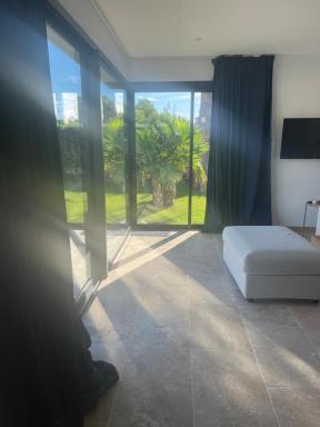 Magnifique studio avec piscine - Housity